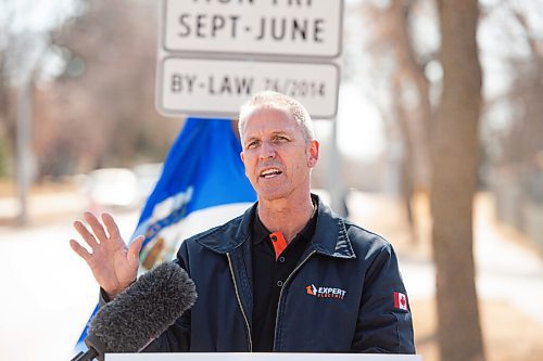 MIKE SUDOMA / WINNIPEG FREE PRESS 
Chuck Lewis, owner, of Expert Electric, talks to media Thursday after unveiling the first of many blinking amber traffic lights that will be added to make school zone speed limit signs more visible in high ticketed areas. 
April 1, 2021