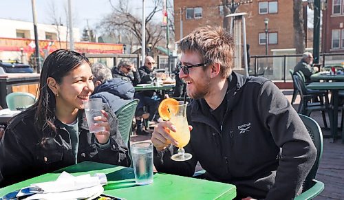 RUTH BONNEVILLE / WINNIPEG FREE PRESS 

Local -  Weather Standup 

People take advantage of the sunshine and warming temperatures on the patio at Saffrons on Corydon on Thursday.  

Kelsey Spence and Peter McCarthy enjoy a cool beverage together on the patio Thursday. 
 

April 01, 2021