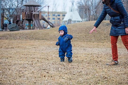 MIKAELA MACKENZIE / WINNIPEG FREE PRESS

Theo Requeima, one, practices walking with his grandma, Maria Requeima, at The Forks in Winnipeg on Friday, April 2, 2021. Standup.

Winnipeg Free Press 2021