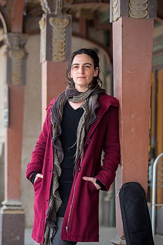 MIKAELA MACKENZIE / WINNIPEG FREE PRESS

Orit Shimoni, travelling musician who has lived in Winnipeg during the pandemic, poses for a portrait outside of Union Station in Winnipeg on Friday, April 2, 2021. For Al Small story.

Winnipeg Free Press 2021