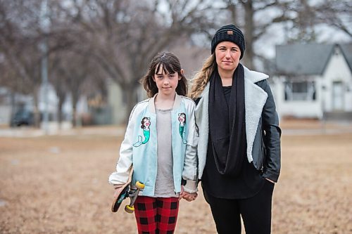 MIKAELA MACKENZIE / WINNIPEG FREE PRESS

Sara Corrigan and her daughter, Aubrey (10), pose for a photo in Harrow Park in Winnipeg on Friday, April 2, 2021. Corrigan has had a major surgery at the Women's Hospital cancelled twice over the last six months. For Maggie Macintosh story.

Winnipeg Free Press 2021
