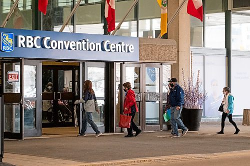 Daniel Crump / Winnipeg Free Press. People come and go as they get their COVID-19 vaccinations at the RBC Convention Centre. April 3, 2021.