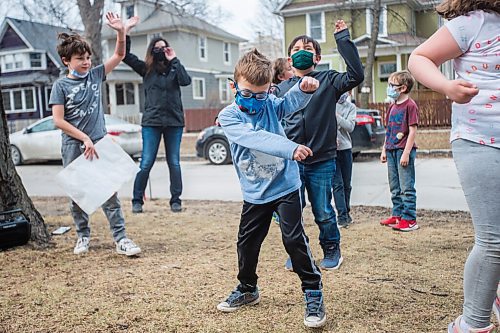 MIKAELA MACKENZIE / WINNIPEG FREE PRESS

Grade 2/3 kids from Earl Grey School dance to "Run Wild" in front of the Convalescent Home of Winnipeg in Winnipeg on Monday, April 5, 2021. The class has been coming almost every day since November to cheer up folks in the long-term care home. Standup.

Winnipeg Free Press 2021