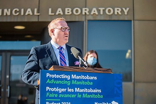 MIKAELA MACKENZIE / WINNIPEG FREE PRESS

Finance minister Scott Fielding makes a budget announcement at Cadham Provincial Laboratory in Winnipeg on Tuesday, April 6, 2021. For Carol Sanders story.

Winnipeg Free Press 2021