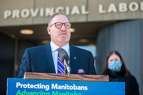 MIKAELA MACKENZIE / WINNIPEG FREE PRESS

Finance minister Scott Fielding makes a budget announcement at Cadham Provincial Laboratory in Winnipeg on Tuesday, April 6, 2021. For Carol Sanders story.

Winnipeg Free Press 2021