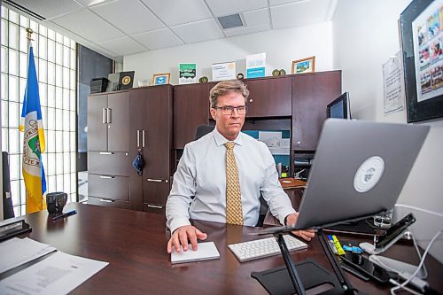 MIKAELA MACKENZIE / WINNIPEG FREE PRESS

Coun. Kevin Klein poses for a portrait in his office in Winnipeg on Tuesday, April 6, 2021. For Joyanne Pursaga story.

Winnipeg Free Press 2021