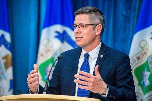 MIKAELA MACKENZIE / WINNIPEG FREE PRESS

Mayor Brian Bowman speaks to the media about the upcoming provincial budget at City Hall in Winnipeg on Tuesday, April 6, 2021. For Joyanne Pursaga story.

Winnipeg Free Press 2021