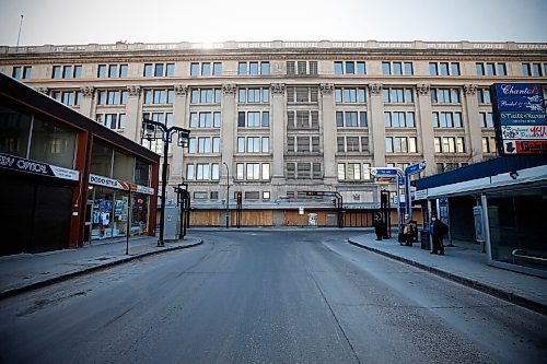 JOHN WOODS / WINNIPEG FREE PRESS
Pedestrian and bus traffic is down in the Graham and Vaughan area Tuesday, April 6, 2021. The reduced traffic is leading to hardship for local business.

Reporter: Waldman