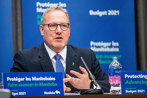 MIKAELA MACKENZIE / WINNIPEG FREE PRESS

Finance minister Scott Fielding speaks to the media about the 2021 budget at the Manitoba Legislative Building in Winnipeg on Wednesday, April 7, 2021. For --- story.

Winnipeg Free Press 2021