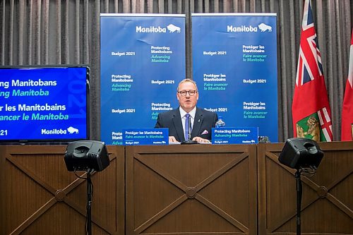 MIKAELA MACKENZIE / WINNIPEG FREE PRESS

Finance minister Scott Fielding speaks to the media about the 2021 budget at the Manitoba Legislative Building in Winnipeg on Wednesday, April 7, 2021. For --- story.

Winnipeg Free Press 2021