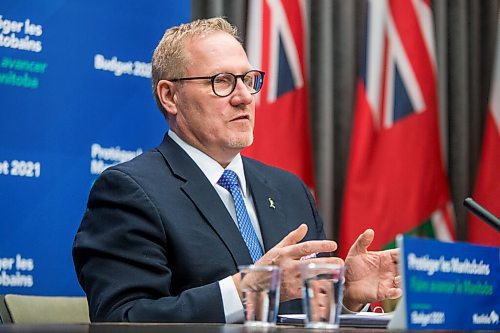 MIKAELA MACKENZIE / WINNIPEG FREE PRESS

Finance minister Scott Fielding speaks to the media about the 2021 budget at the Manitoba Legislative Building in Winnipeg on Wednesday, April 7, 2021. For --- story.

Winnipeg Free Press 2021