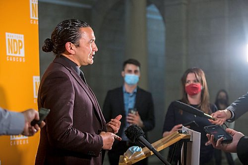 MIKAELA MACKENZIE / WINNIPEG FREE PRESS

Wab Kinew, leader of the opposition, responds to the 2021 budget at the Manitoba Legislative Building in Winnipeg on Wednesday, April 7, 2021. For --- story.

Winnipeg Free Press 2021