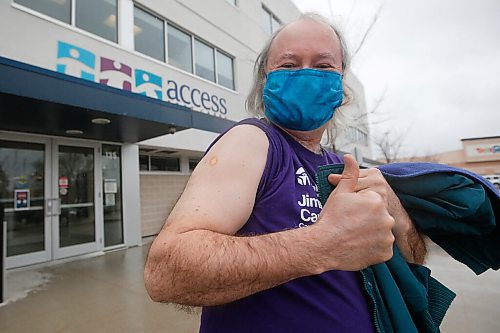 JOHN WOODS / WINNIPEG FREE PRESS
Winnipeg Free Press reporter Kevin Rollason is photographed after he received his first COVID-19 inoculation at the Access clinic in his area in Winnipeg Thursday, April 8, 2021. 

Reporter: Rollason