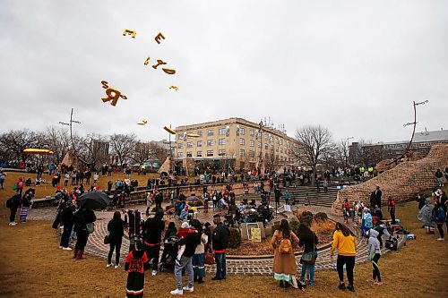 JOHN WOODS / WINNIPEG FREE PRESS
Balloons spelling Missed & Murdered are released at the one year anniversary of the police shooting and killing of Eishia Hudson at Odena Circle in Winnipeg Thursday, April 8, 2021. 

Reporter: Sellar