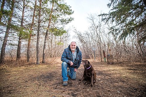 MIKAELA MACKENZIE / WINNIPEG FREE PRESS


Lloyd  Johnson, founder of the Little Mountain Park Pet Owners Association, poses for a portrait at the park with his dog, Sage, in Winnipeg on Friday, April 9, 2021. For Joyanne Pursaga story.
Winnipeg Free Press 2020.