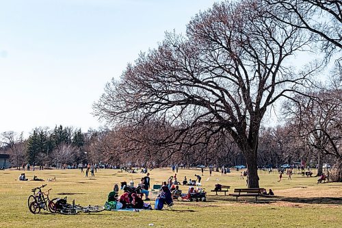 Daniel Crump / Winnipeg Free Press. People flocked to Assiniboine Park Saturday afternoon as the sun shone bright and the mercury reached into the mid-teens. April 10, 2021.