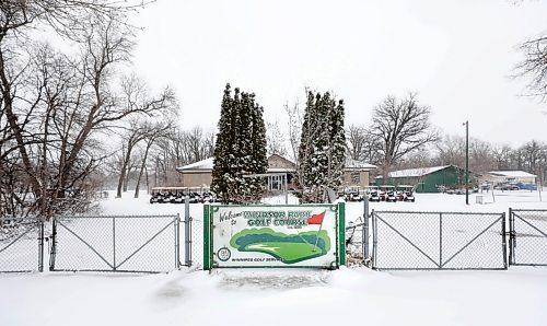 RUTH BONNEVILLE / WINNIPEG FREE PRESS 

Weather Standup -  Windsor Park Golf 

Windsor Park Golf Course gates are closed after a winter storm blew into southern Manitoba bringing heavy snowfall to Winnipeg and many regions of the province.


April 13,  2021