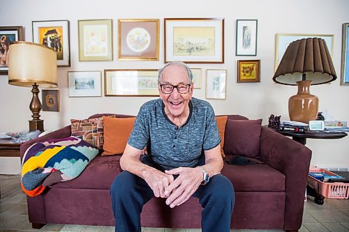 MIKAELA MACKENZIE / WINNIPEG FREE PRESS


Art gallery owner Al Shafer, who donated everything in his gallery to SSCOPE Inc. this week, poses for a portrait in his home in Winnipeg on Tuesday, April 13, 2021. For Ben Waldman story.
Winnipeg Free Press 2020.