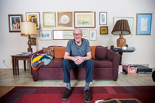 MIKAELA MACKENZIE / WINNIPEG FREE PRESS


Art gallery owner Al Shafer, who donated everything in his gallery to SSCOPE Inc. this week, poses for a portrait in his home in Winnipeg on Tuesday, April 13, 2021. For Ben Waldman story.
Winnipeg Free Press 2020.