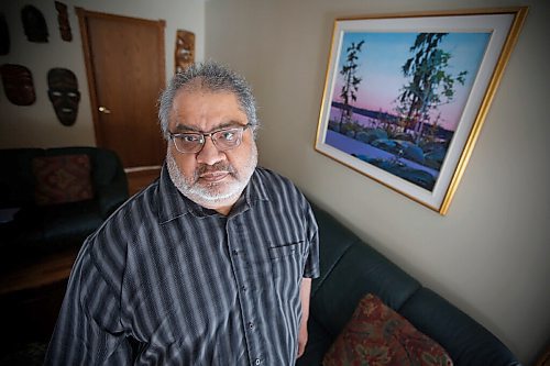 JOHN WOODS / WINNIPEG FREE PRESS
Dr Anand Kumar is photographed in his home in Winnipeg Tuesday, April 13, 2021. Kumar warns that without 85 percent of the population immunized COVID-19 will continue to circulate, like other coronavirus, but with significantly worse health outcomes.

Reporter: Pindera