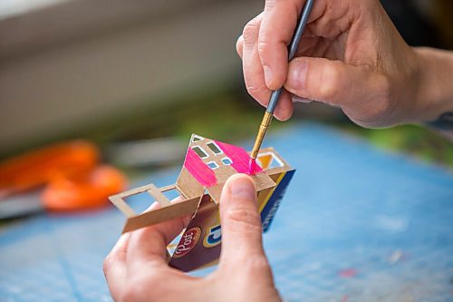 MIKAELA MACKENZIE / WINNIPEG FREE PRESS


Jen Arnold, who creates miniatures, paints a piece in her studio in Winnipeg on Wednesday, April 14, 2021. For Dave Sanderson story.
Winnipeg Free Press 2020.