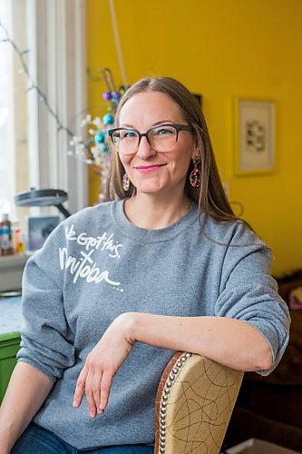 MIKAELA MACKENZIE / WINNIPEG FREE PRESS


Jen Arnold, who creates miniatures, poses for a portrait in her studio in Winnipeg on Wednesday, April 14, 2021. For Dave Sanderson story.
Winnipeg Free Press 2020.