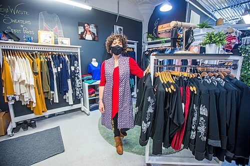 MIKAELA MACKENZIE / WINNIPEG FREE PRESS


Andréanne Dandeneau, owner of Anne Mulaire fashion, poses for a portrait in her shop in Winnipeg on Thursday, April 15, 2021. Dandeneau is expanding all existing clothing lines to include inclusive sizing. For Cody Sellar story.
Winnipeg Free Press 2020.