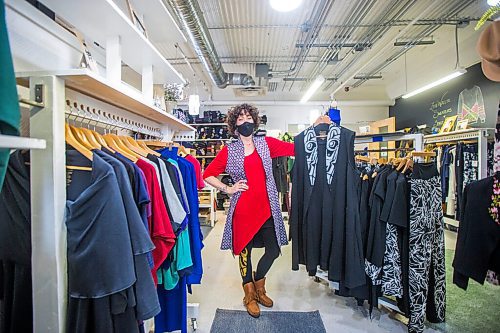 MIKAELA MACKENZIE / WINNIPEG FREE PRESS


Andréanne Dandeneau, owner of Anne Mulaire fashion, poses for a portrait in her shop in Winnipeg on Thursday, April 15, 2021. Dandeneau is expanding all existing clothing lines to include inclusive sizing. For Cody Sellar story.
Winnipeg Free Press 2020.