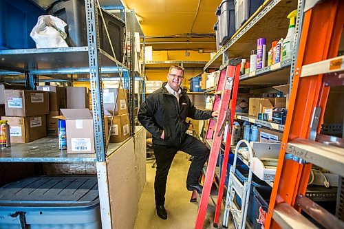 MIKAELA MACKENZIE / WINNIPEG FREE PRESS


Lincoln Poulin, president of Poulin's Pest Control, poses for a portrait in the business storeroom in Winnipeg on Thursday, April 15, 2021. For Dave Sanderson story.
Winnipeg Free Press 2020.