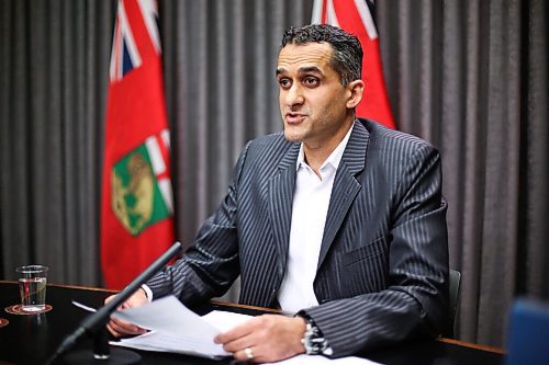 MIKE DEAL / WINNIPEG FREE PRESS
Dr. Jazz Atwal, acting deputy chief provincial public health officer, duringthe COVID-19 update at the Manitoba Legislative building Friday afternoon. 
210416 - Friday, April 16, 2021.