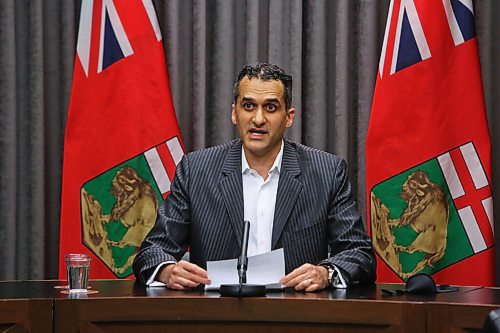 MIKE DEAL / WINNIPEG FREE PRESS
Dr. Jazz Atwal, acting deputy chief provincial public health officer, duringthe COVID-19 update at the Manitoba Legislative building Friday afternoon. 
210416 - Friday, April 16, 2021.