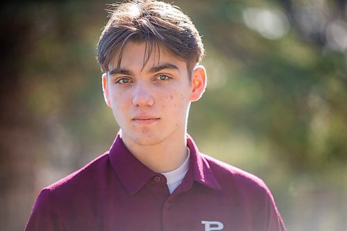 MIKAELA MACKENZIE / WINNIPEG FREE PRESS

Anthony Zarow, a quarterback out of St. Paul's who decided to move on from football because of COVID-19, poses for a portrait at his home in St. Andrew's on Friday, April 16, 2021. For Taylor Allen story.
Winnipeg Free Press 2020.