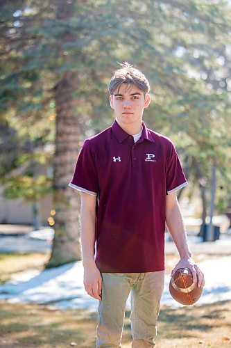 MIKAELA MACKENZIE / WINNIPEG FREE PRESS

Anthony Zarow, a quarterback out of St. Paul's who decided to move on from football because of COVID-19, poses for a portrait at his home in St. Andrew's on Friday, April 16, 2021. For Taylor Allen story.
Winnipeg Free Press 2020.