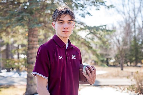 MIKAELA MACKENZIE / WINNIPEG FREE PRESS

Anthony Zarow, a quarterback out of St. Paul's who decided to move on from football because of COVID-19, poses for a portrait at his home in St. Andrew's on Friday, April 16, 2021. For Taylor Allen story.
Winnipeg Free Press 2020.