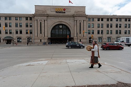 JESSE BOILY  / WINNIPEG FREE PRESS
A group of about 10 walked at the prayer walk for the people of Myanmar outside the Upper Fort Gary gates to the Human Rights Museum on Tuesday. Participants hung a thousand origami cranes in a tree as a symbol of hope for the people of Myanmar. Tuesday, April 20, 2021.
Reporter: Standup