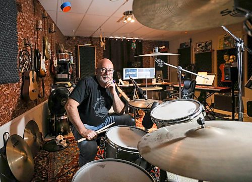 RUTH BONNEVILLE / WINNIPEG FREE PRESS 

Ent - Mitch Dorge

Portraits of Mitch Dorge, of Crash Test Dummies fame, in his home studio. Dorge is the man behind the music for the TV show Ice Vikings.

Profile Story by Freelancer, Denise Duguay 

April 20,  2021