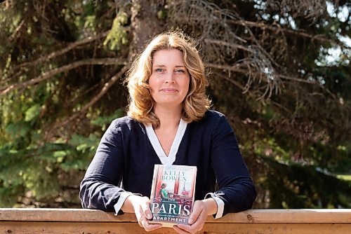 JESSE BOILY  / WINNIPEG FREE PRESS
Local author Kelly Bowen poses for a portrait outside her Southdale home on Thursday. Bowens novel The Paris Apartment, a historical fiction, was recently released. Thursday, April 22, 2021.
Reporter: Ben Sigurdson