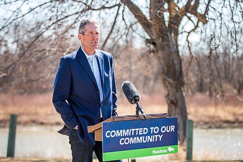 MIKAELA MACKENZIE / WINNIPEG FREE PRESS

Premier Brian Pallister speaks to the media about investments in provincial parks at Beaudry Provincial Park on Thursday, April 22, 2021. For Sarah story.
Winnipeg Free Press 2020.