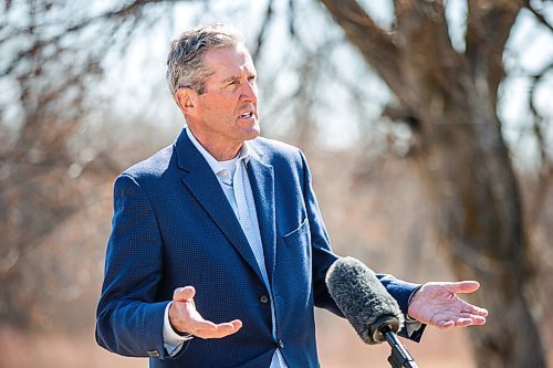 MIKAELA MACKENZIE / WINNIPEG FREE PRESS

Premier Brian Pallister speaks to the media about investments in provincial parks at Beaudry Provincial Park on Thursday, April 22, 2021. For Sarah story.
Winnipeg Free Press 2020.