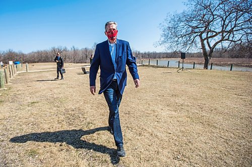 MIKAELA MACKENZIE / WINNIPEG FREE PRESS

Premier Brian Pallister walks away after speaking to the media about investments in provincial parks at Beaudry Provincial Park on Thursday, April 22, 2021. For Sarah story.
Winnipeg Free Press 2020.