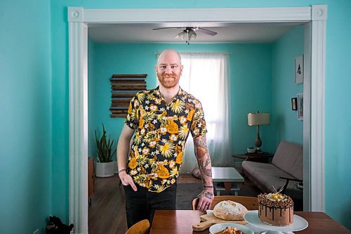MIKAELA MACKENZIE / WINNIPEG FREE PRESS

Bren Dixon, who has taken up cooking fine food once a week during quarantine, poses for a photo in his dining room in Winnipeg on Thursday, April 22, 2021. For Declan story.
Winnipeg Free Press 2020.