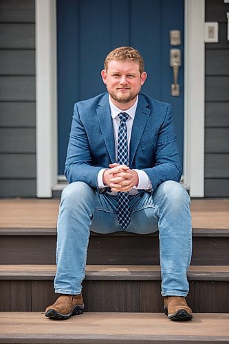 MIKAELA MACKENZIE / WINNIPEG FREE PRESS

Elmwood-Transcona MP Daniel Blaikie poses for a portrait in front of his home in Winnipeg on Friday, April 23, 2021. For Dylan story.
Winnipeg Free Press 2020.