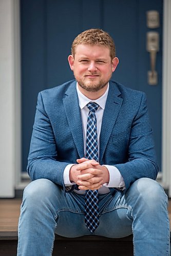 MIKAELA MACKENZIE / WINNIPEG FREE PRESS

Elmwood-Transcona MP Daniel Blaikie poses for a portrait in front of his home in Winnipeg on Friday, April 23, 2021. For Dylan story.
Winnipeg Free Press 2020.