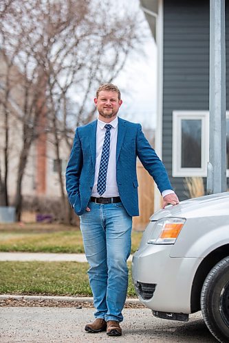 MIKAELA MACKENZIE / WINNIPEG FREE PRESS

Elmwood-Transcona MP Daniel Blaikie poses for a portrait with the minivan he drove from Ottawa in front of his home in Winnipeg on Friday, April 23, 2021. For Dylan story.
Winnipeg Free Press 2020.