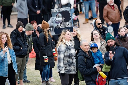 JOHN WOODS / WINNIPEG FREE PRESS
A group of anti-maskers gathered at the Forks for a rally in Winnipeg Sunday, April 25, 2021. 

Reporter: ?