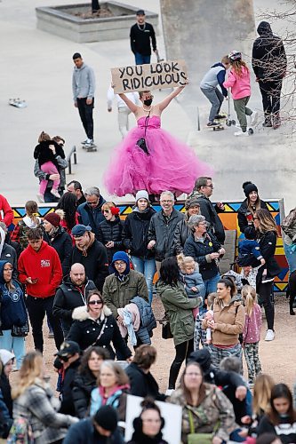 JOHN WOODS / WINNIPEG FREE PRESS
A group of anti-maskers gathered at the Forks for a rally in Winnipeg Sunday, April 25, 2021. 

Reporter: ?