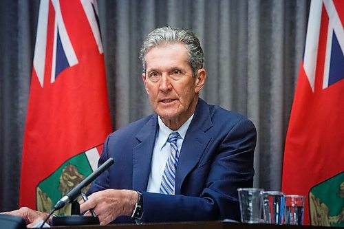 MIKE DEAL / WINNIPEG FREE PRESS
Premier Brian Pallister and Dr. Brent Roussin, chief provincial public health officer, announce further restrictions during a press conference at the Manitoba Legislative building Monday afternoon.
210426 - Monday, April 26, 2021.