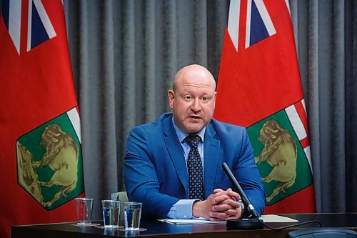 MIKE DEAL / WINNIPEG FREE PRESS
Premier Brian Pallister and Dr. Brent Roussin, chief provincial public health officer, announce further restrictions during a press conference at the Manitoba Legislative building Monday afternoon.
210426 - Monday, April 26, 2021.