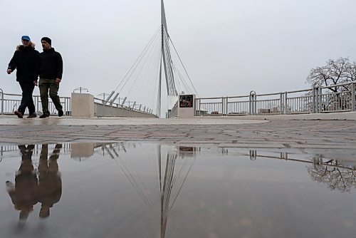 JESSE BOILY  / WINNIPEG FREE PRESS
People take a walk through the Forks despite the wet weather on Sunday. Sunday, May 2, 2021.
Reporter: Standup