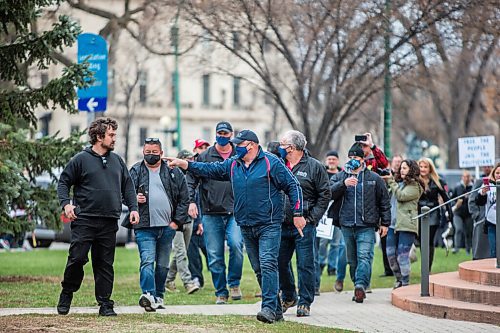 MIKAELA MACKENZIE / WINNIPEG FREE PRESS

Conflicts break out at a protest supporting the seven churches fighting pandemic restrictions in court in front of the Law Courts in Winnipeg on Monday, May 3, 2021. For JS story.
Winnipeg Free Press 2020.